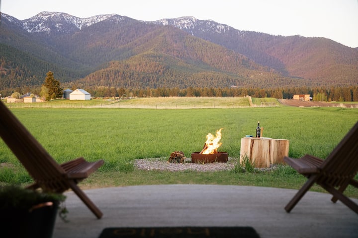 Escape to your very own Mountain View retreat, where you can bask in the beauty of nature and enjoy the serenity of a private fire pit.
