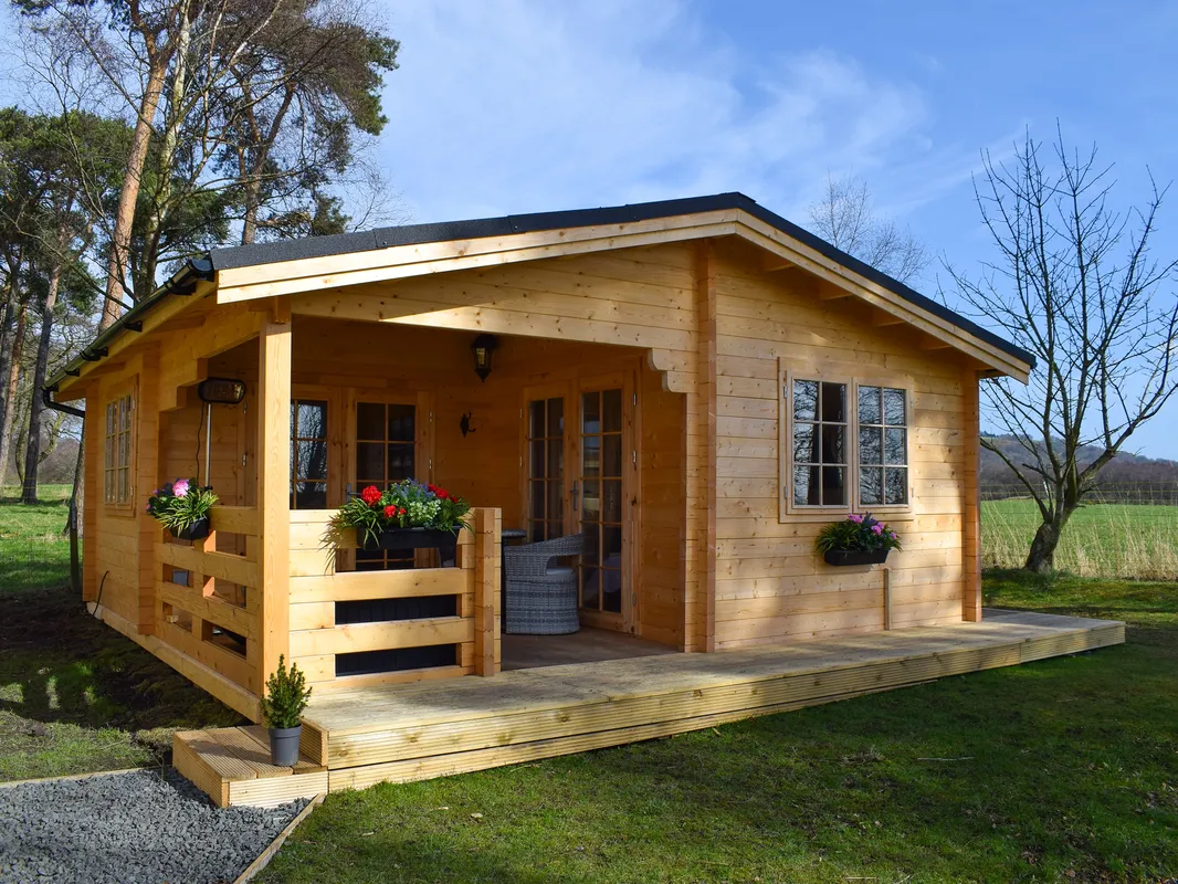  Pinewood Cabin With a Porch