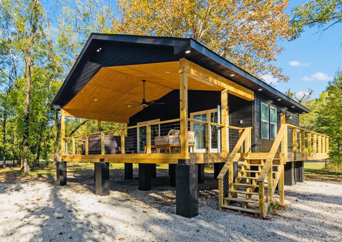 Modern River Cabin Tour with Stunning Cozy Elegant Interiors