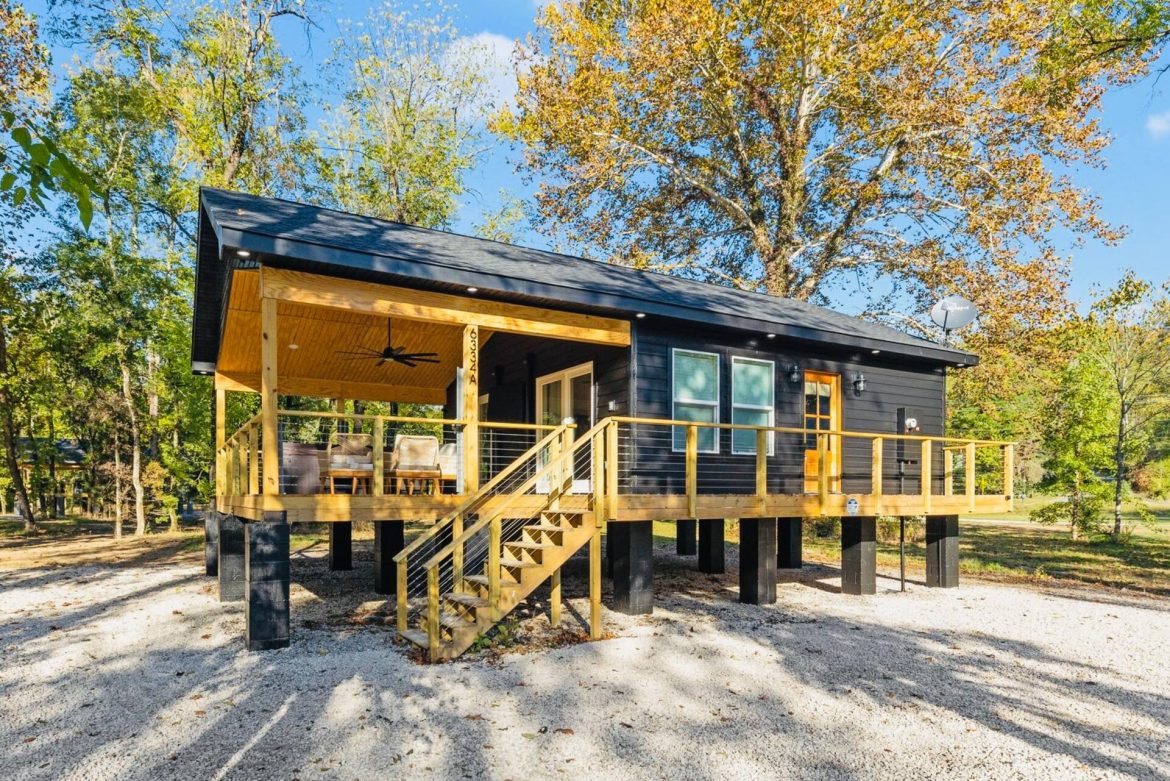 Modern River Cabin Tour with Stunning Cozy Elegant Interiors