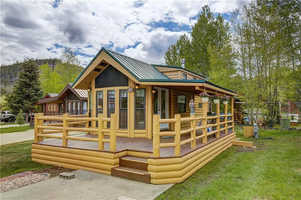 Check Out This Cozy Chalet Cabin with Spacious Interior & Views